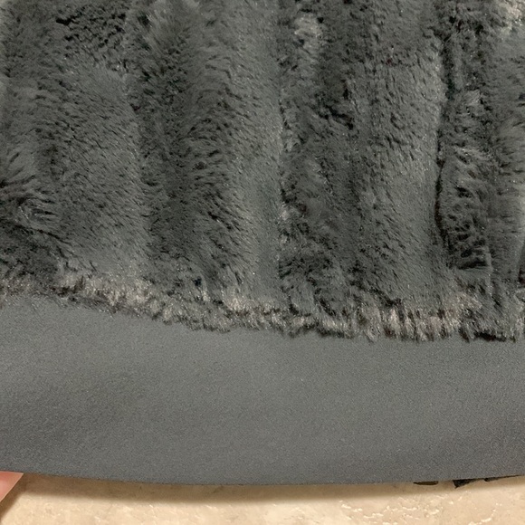 The North Face Grey Furlander Faux Fur Vest Small - Picture 6 of 6